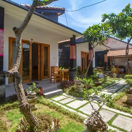 The Box House Hotel Batununggul Exterior photo
